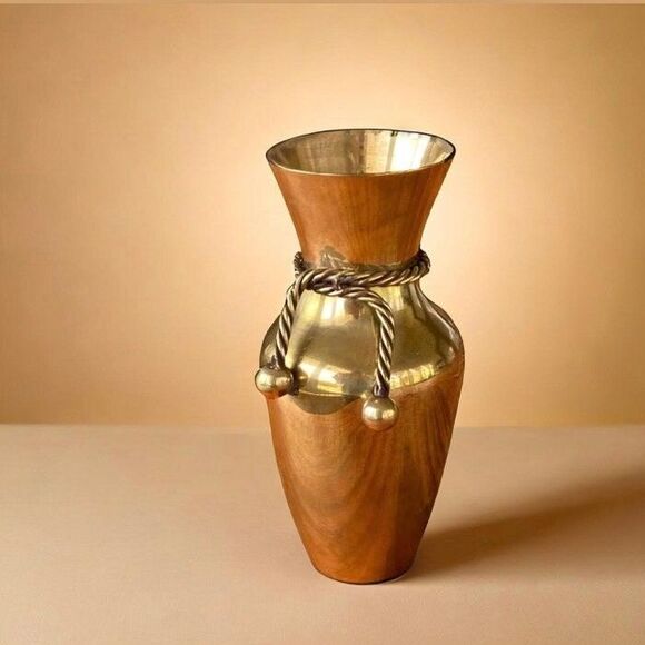 Small Brass Vase Vintage with tassel around the neck -‎ Home Decor - Picture 1 of 6